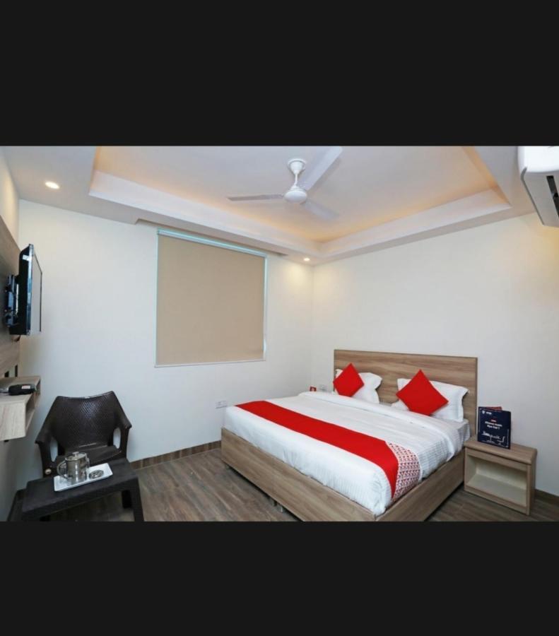 Hotel Golden Bliss At New Delhi Airport Екстер'єр фото