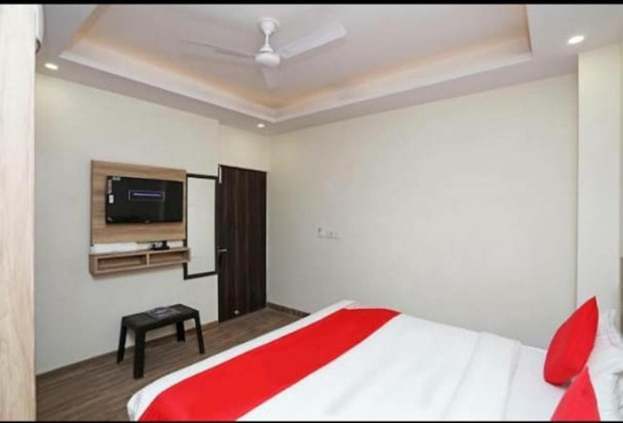 Hotel Golden Bliss At New Delhi Airport Екстер'єр фото