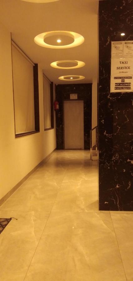 Hotel Golden Bliss At New Delhi Airport Екстер'єр фото