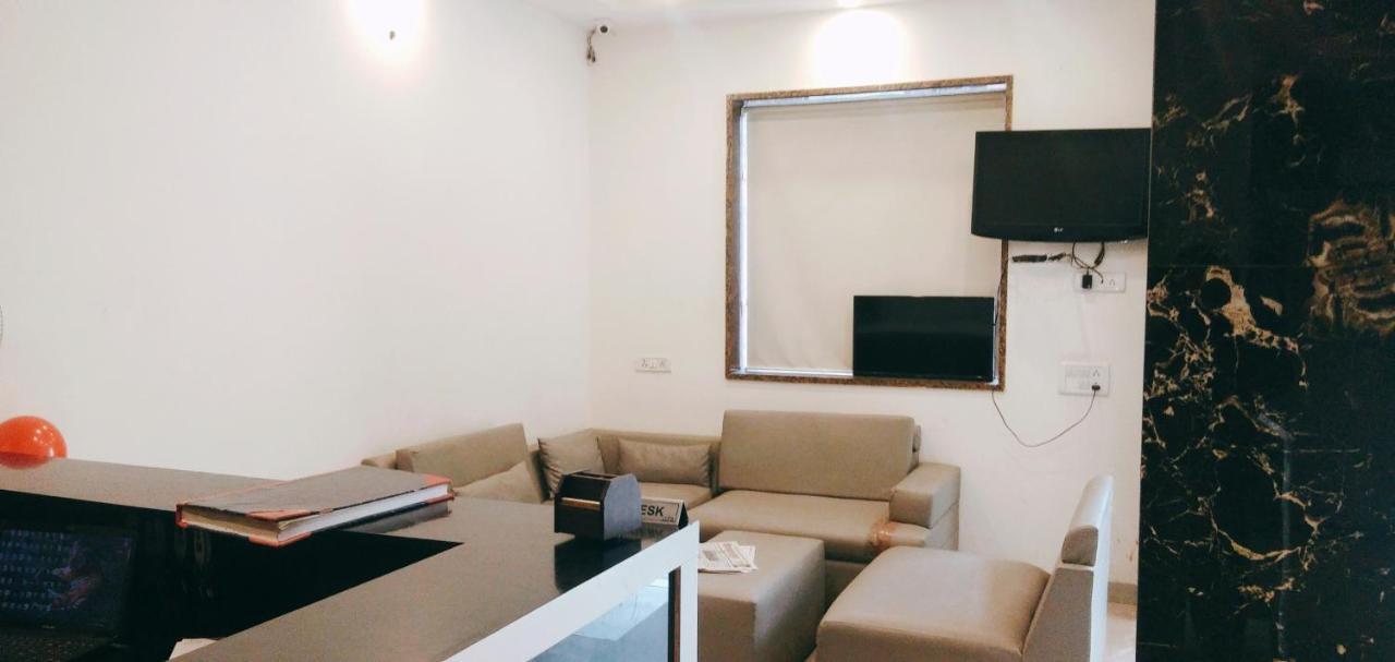 Hotel Golden Bliss At New Delhi Airport Екстер'єр фото